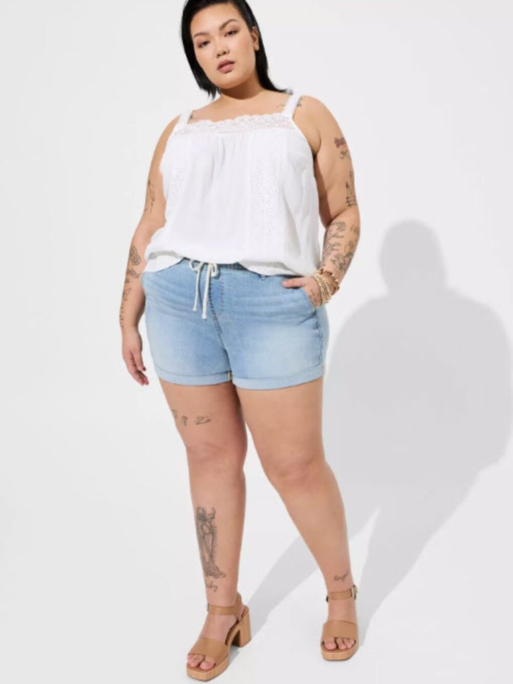 Torrid 3.5 Inch Pull-On Weekend Boyfriend Super Soft Mid-Rise Short size 00X NWT
